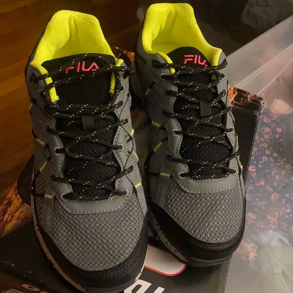 Brand new very comfortable women’s sneakers